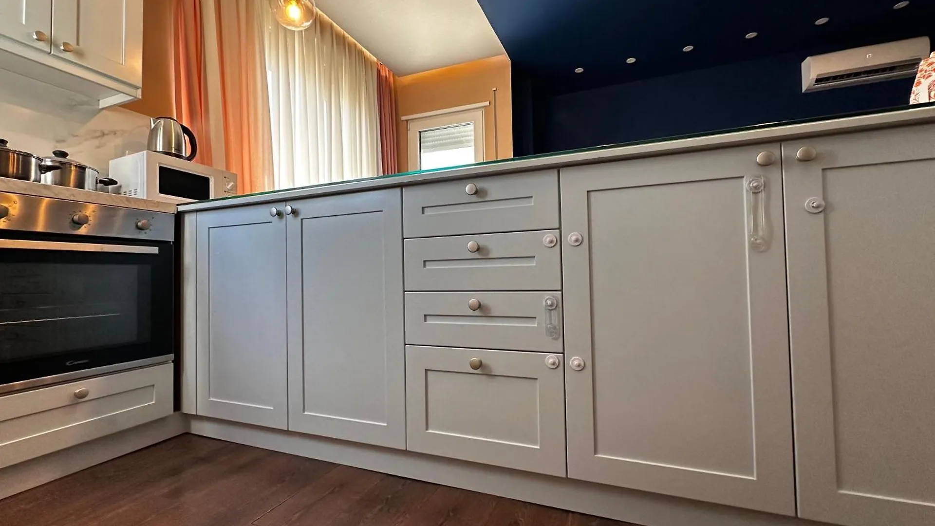 Elegant Apartments New - Colorful By The Sea Durrës
