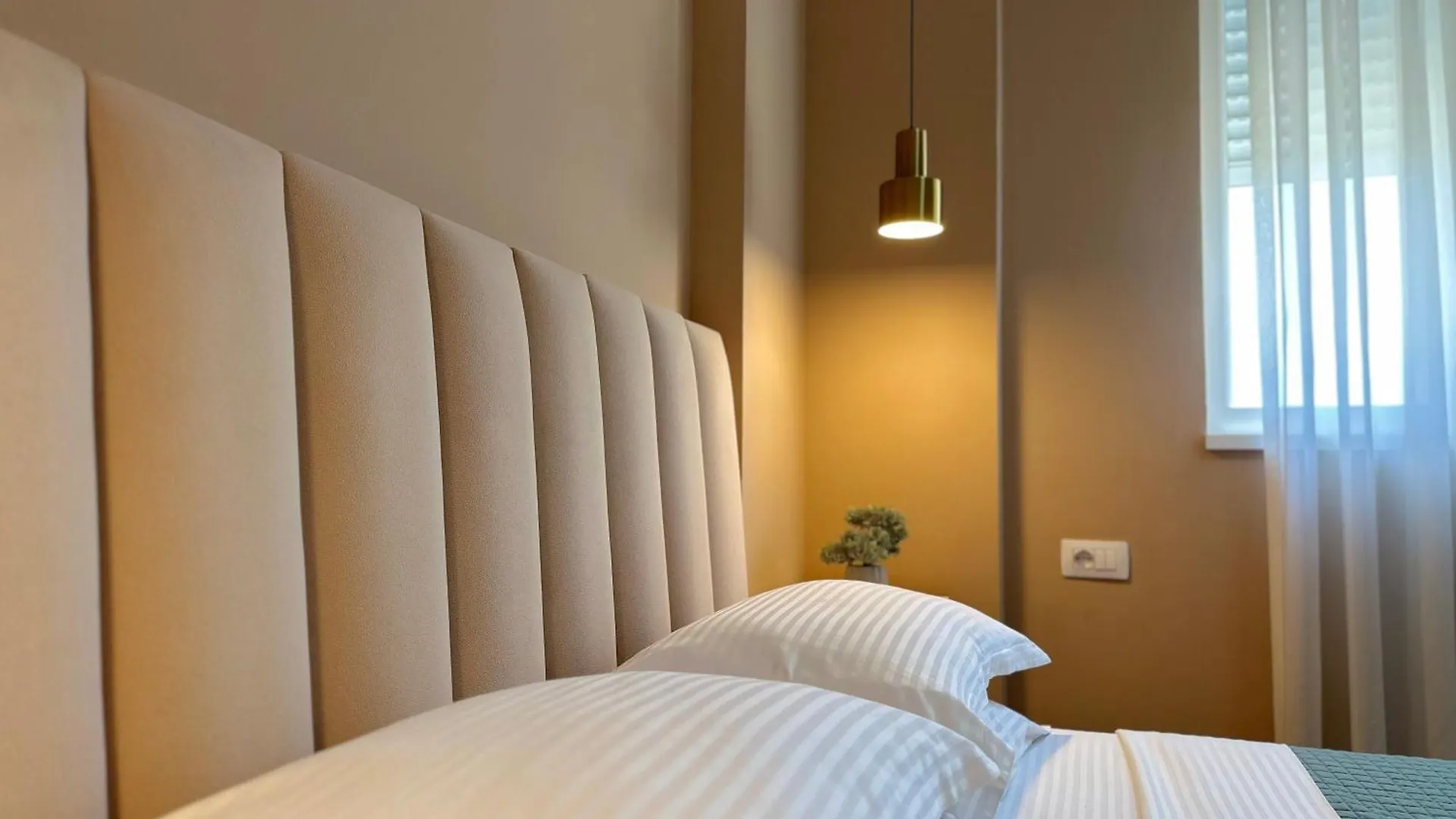 Elegant Apartments New - Colorful By The Sea Durrës