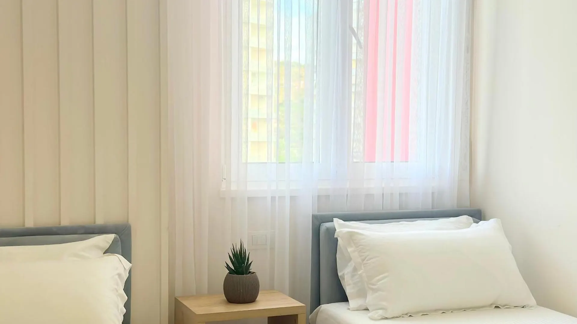 Elegant Apartments New - Colorful By The Sea Дуррес Албания