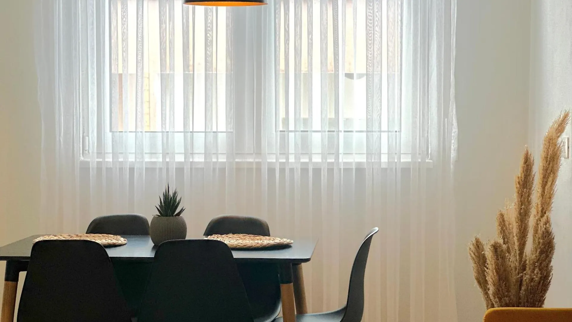 Elegant Apartments New - Colorful By The Sea Дуррес